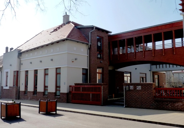 zenesuli kicsi
